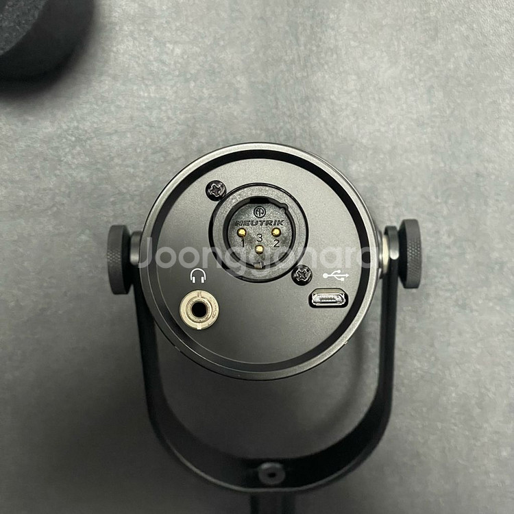 슈어 MV7 팟캐스트 마이크--6