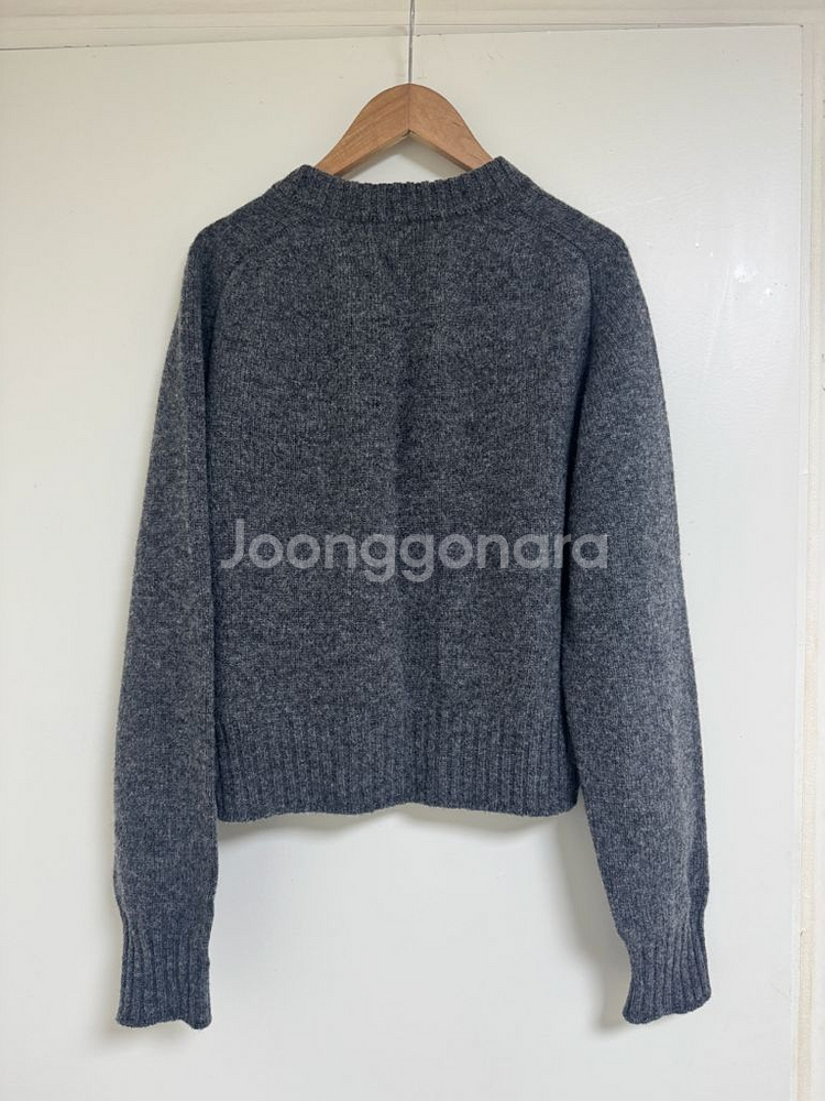 얼바닉30 Rigby V-neck Knit--2
