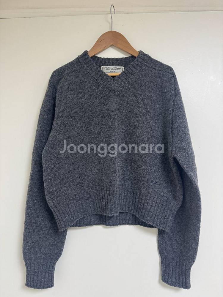 얼바닉30 Rigby V-neck Knit--1