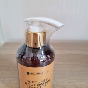 새상품 뷰트리랩 퍼퓸드 바디로션 판매 합니다.