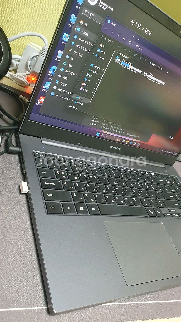 갤럭시북 플러스2 11세대 펜티엄골드 16램 새배터리교체--3