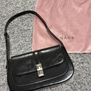 엠제이드 바게트백S 블랙