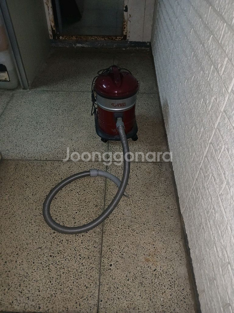 유선. 청소용 진공청소기--2