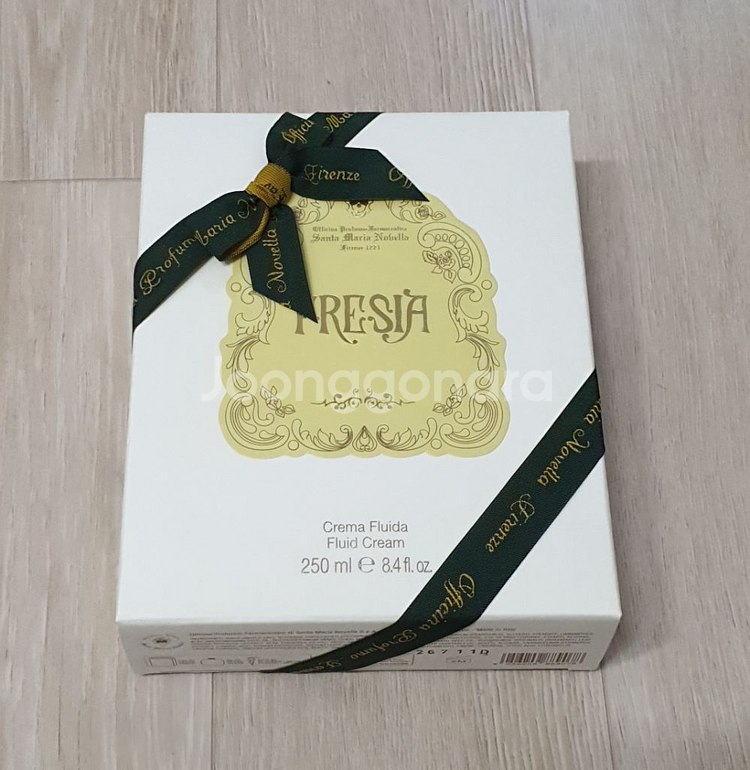 산타마리아노벨라 크레마 플루이다 바디로션 프리지아 250ml--0