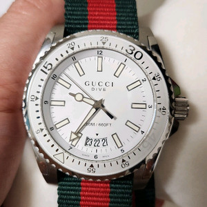 구찌 다이버 시계
