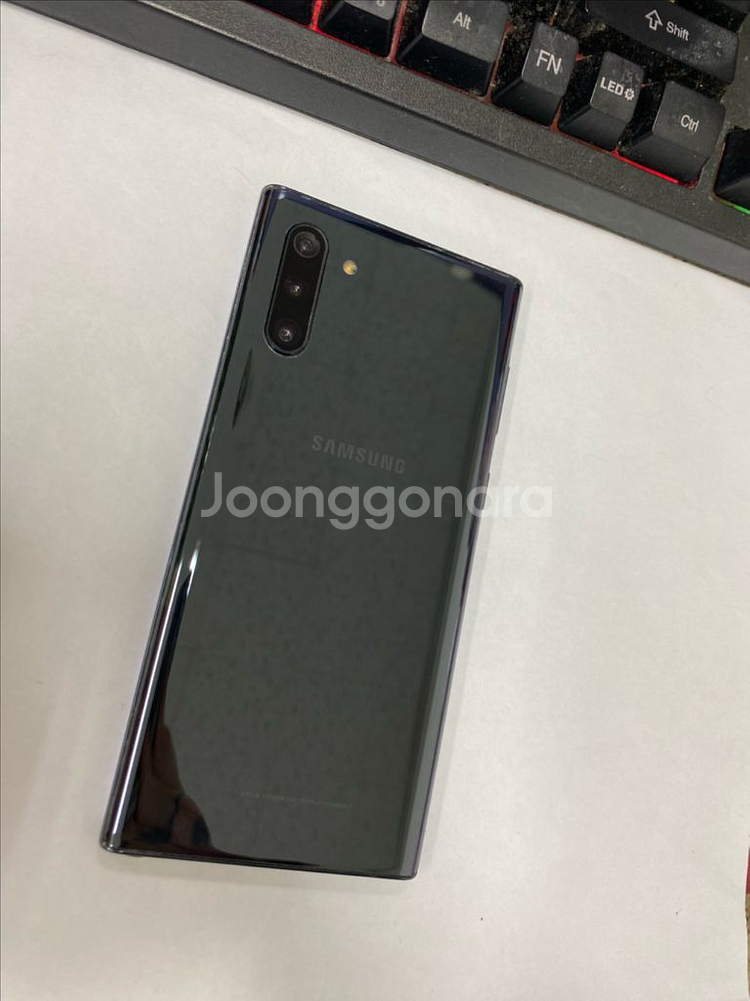 KT 갤럭시노트10 블랙 외관A급 256G 무잔상 +검은점1개--0