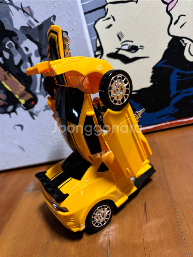 옐로우) 움직이는 로봇 자동차 인테리어 소품 장난감--3