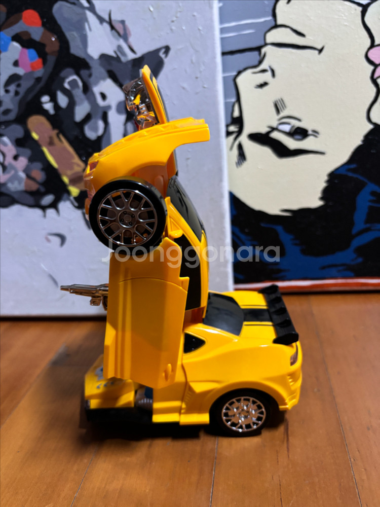 옐로우) 움직이는 로봇 자동차 인테리어 소품 장난감--2