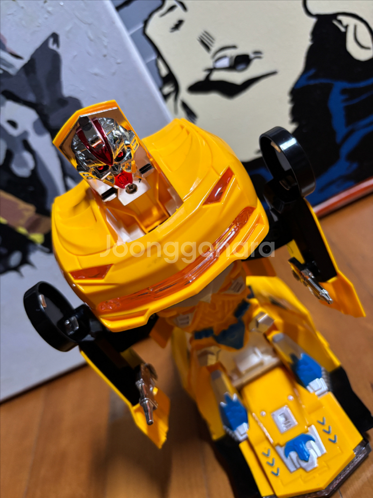 옐로우) 움직이는 로봇 자동차 인테리어 소품 장난감--4