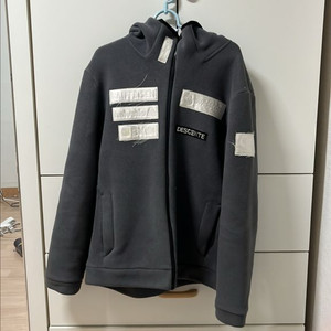 데상트 스위스 스키팀 후리스