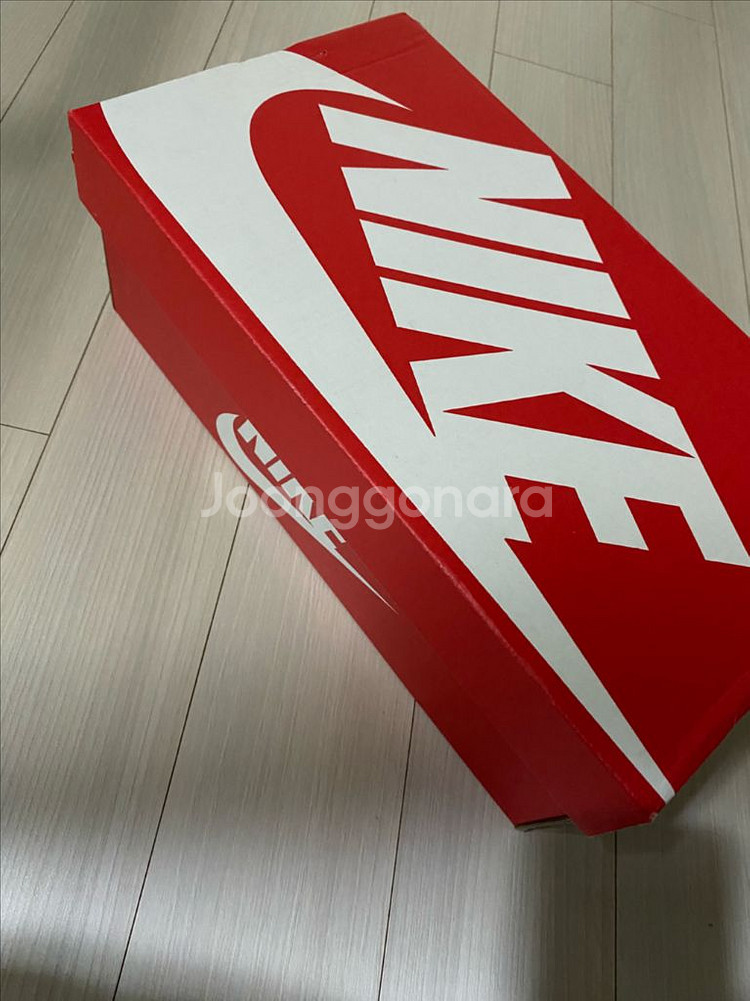 나이키 에어 솔라 소프트 샌들 260--1