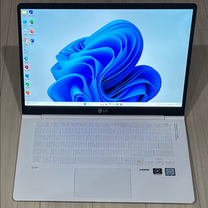 최저가@@ 고사양 i5-8, 16GB LG 그램 노트북 판매합니다.