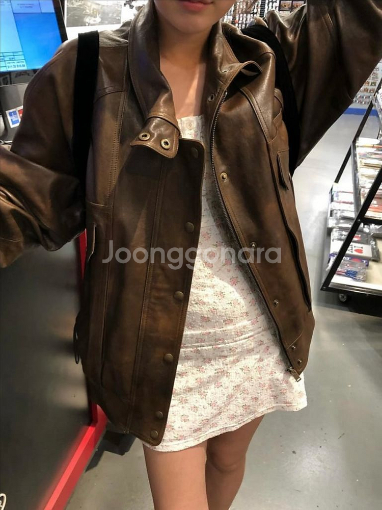 더바넷 레더 자켓 새상품--1