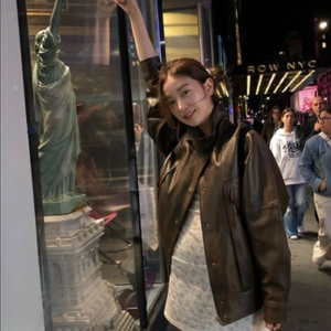 더바넷 레더 자켓 새상품