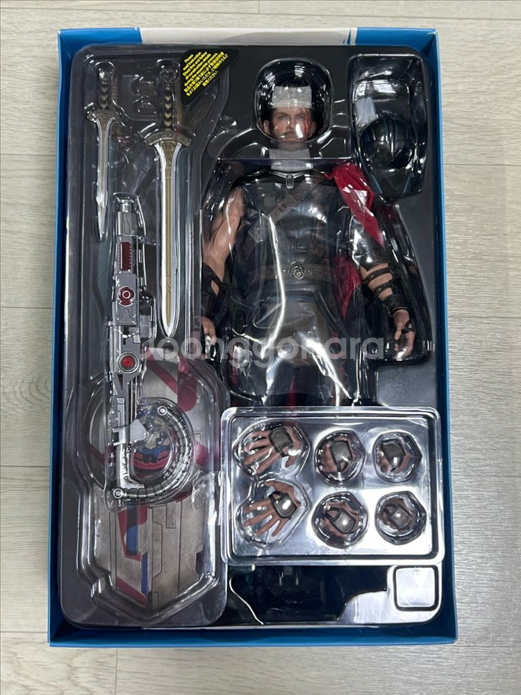 핫토이 토르 라그나로크 MMS445 중고품 판매합니다.--4