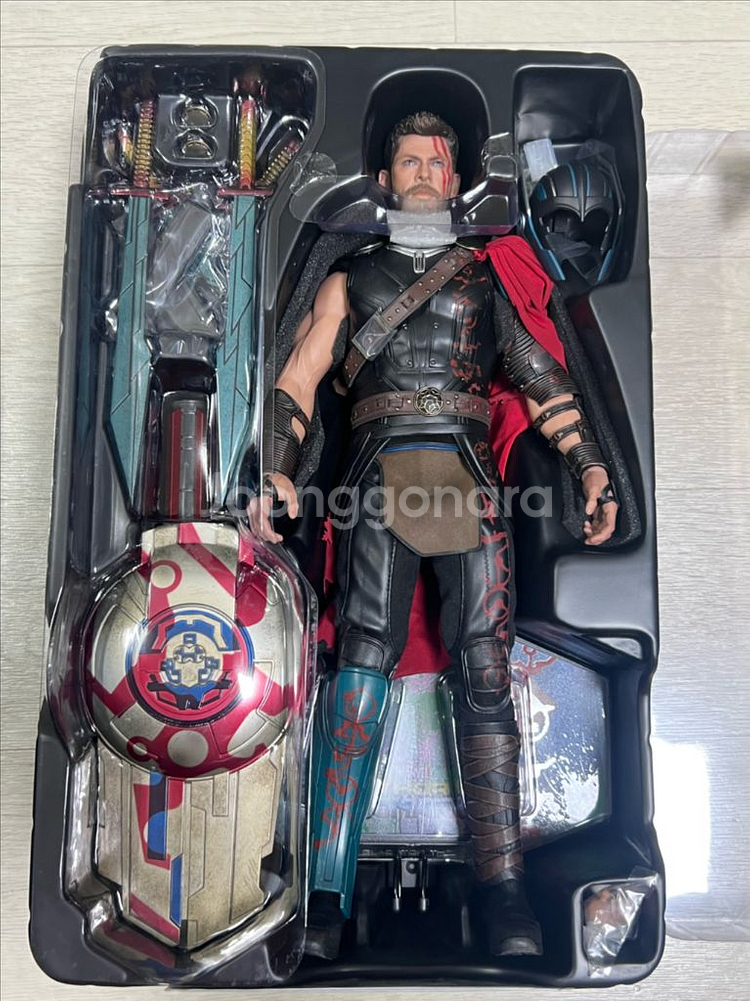 핫토이 토르 라그나로크 MMS445 중고품 판매합니다.--7