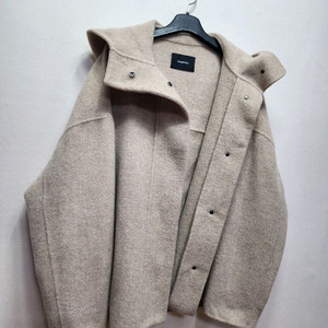 리가든 울소재 후드 하프코트