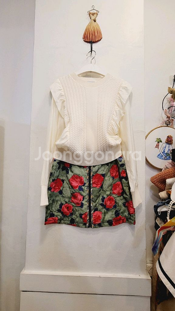 플리츠 니트 블라우스--0