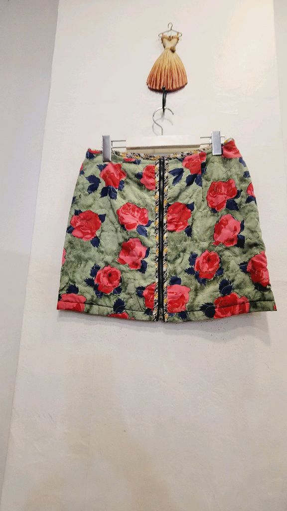 플리츠 니트 블라우스--5