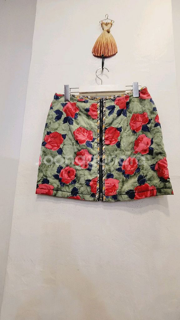 플리츠 니트 블라우스--5