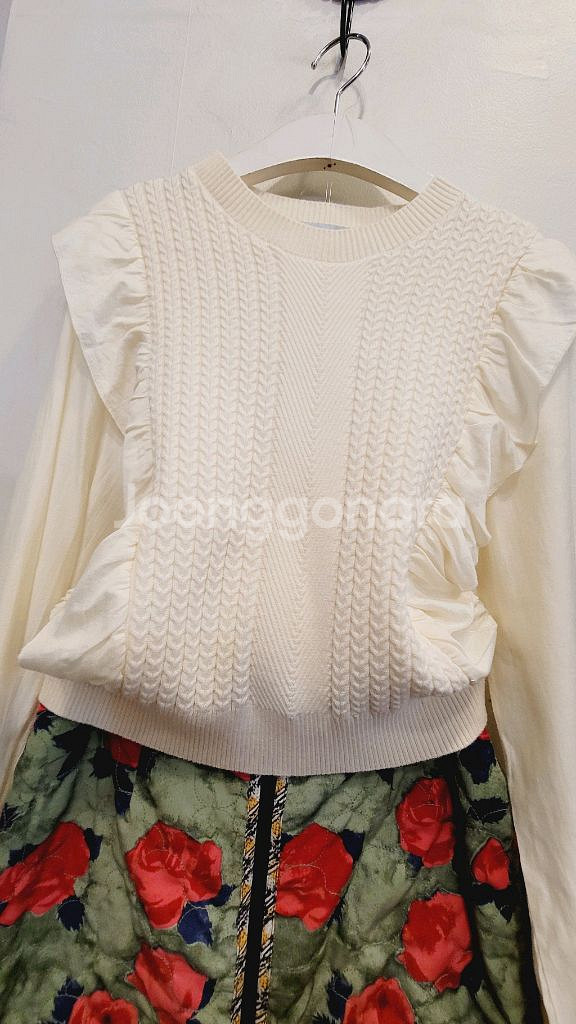 플리츠 니트 블라우스--12