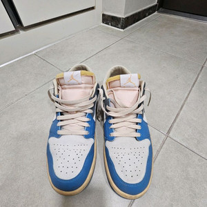 나이키 조던1로우 도쿄