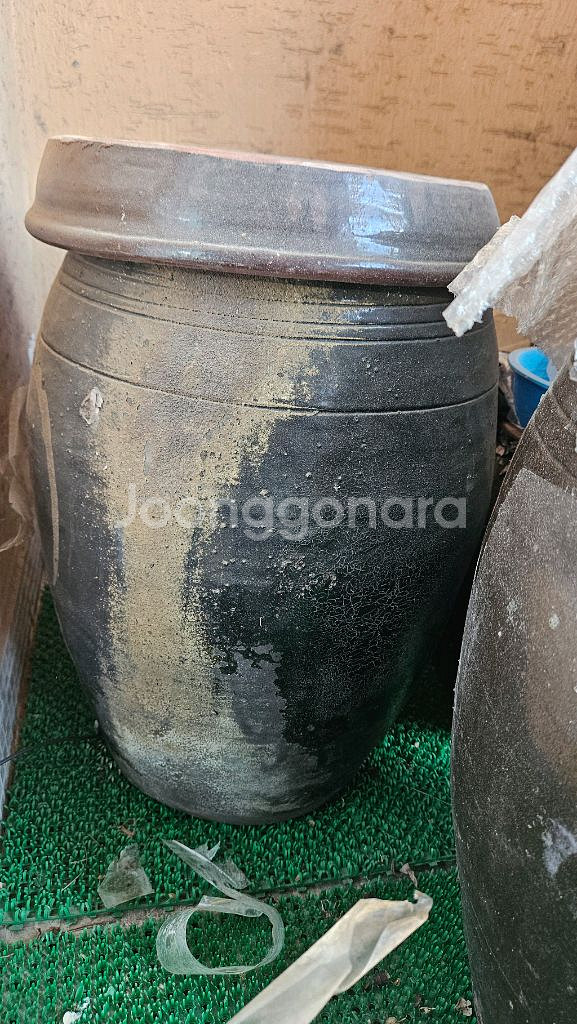 대형 항아리 3개 ,중형항아리2--5