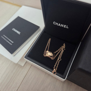 샤넬 코코크러쉬 두줄 목걸이 베이지 골드 제니 목걸이 405만