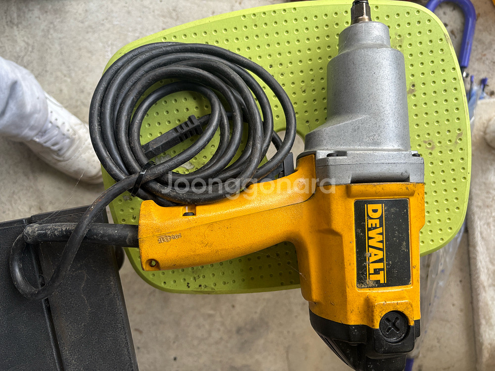 디월트 하이토크 임팩렌치--0