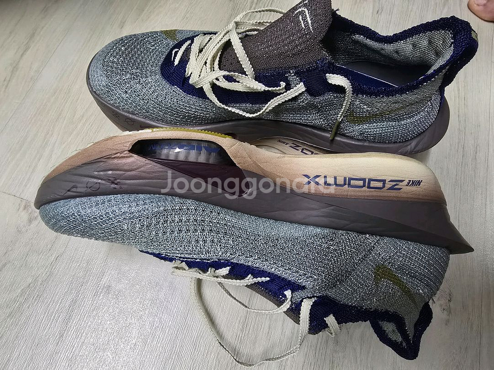 나이키 알파플라이3. 275--2