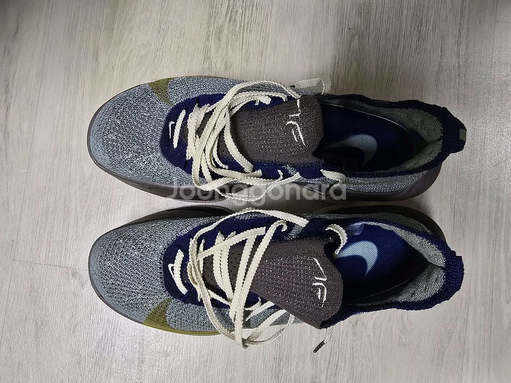 나이키 알파플라이3. 275--3