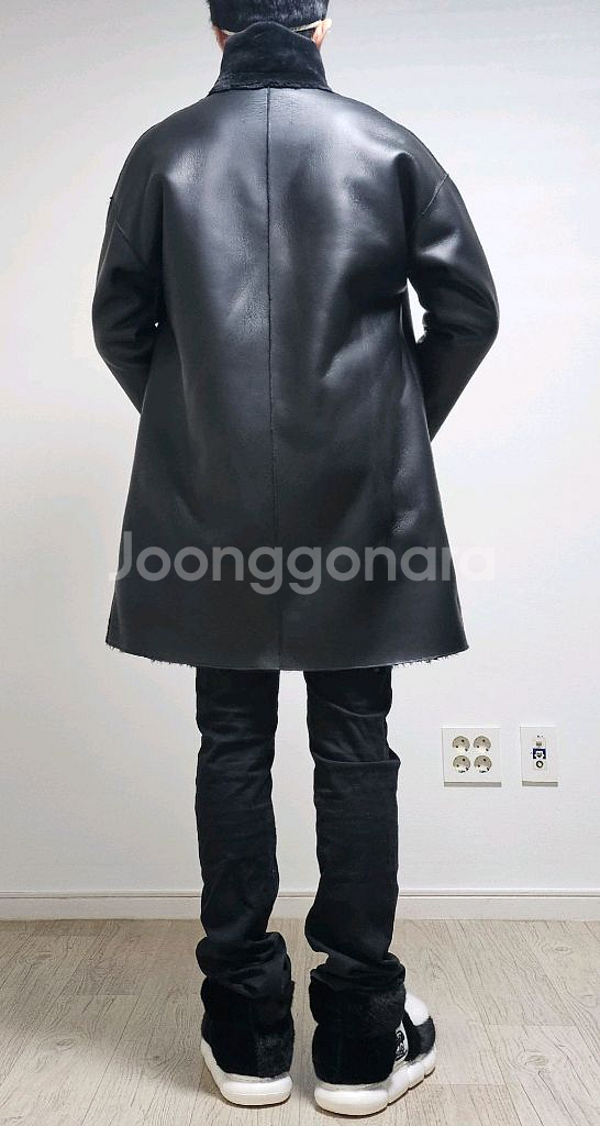 롱 무스탕 코트--9