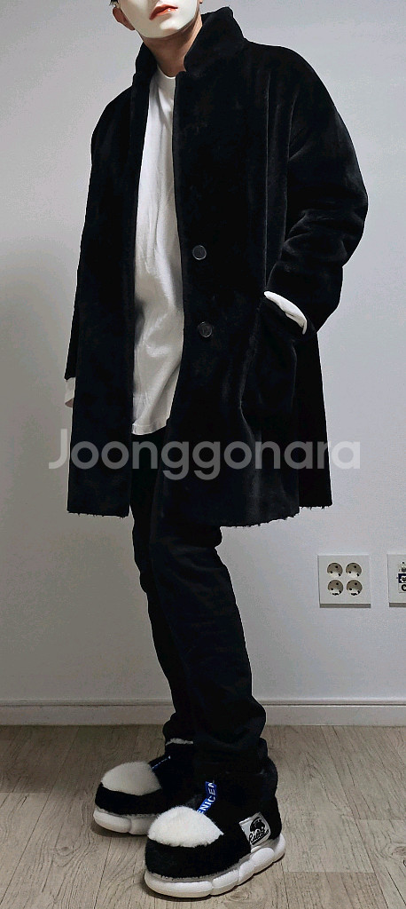 롱 무스탕 코트--3