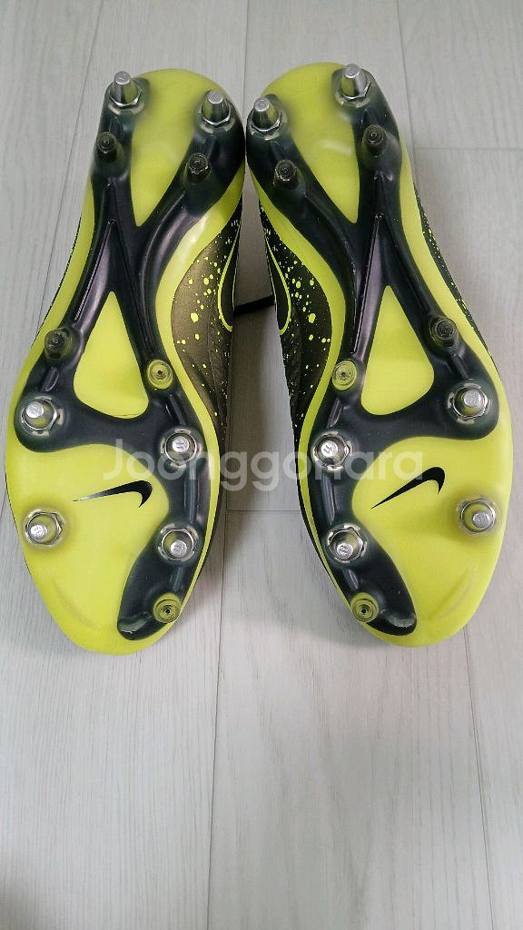 나이키축구화 천연진디용 280--2