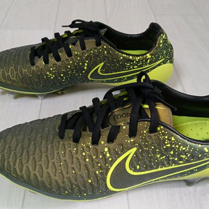 나이키축구화 천연진디용 280