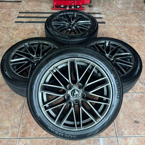 제네시스G70 18인치 휠타이어 팝니다245.45.18