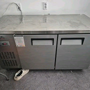 대전세종2023년식 테이블냉동고1500입니다