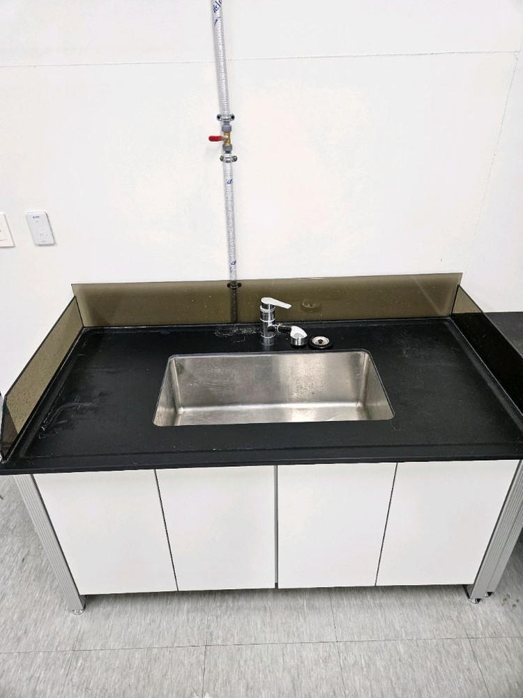 실험실 씽크대 이미지