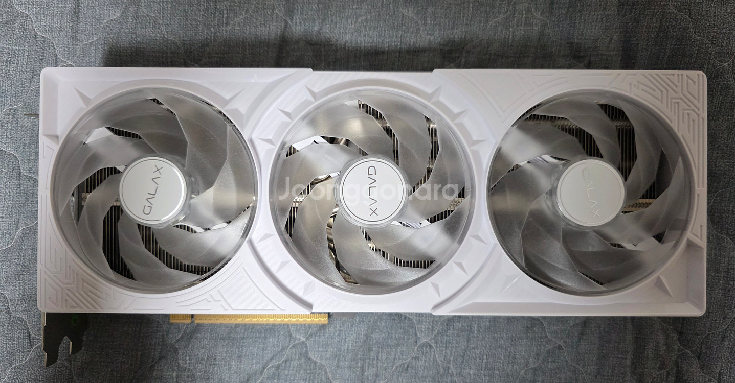 갤럭시 RTX 5080 WHITE--2