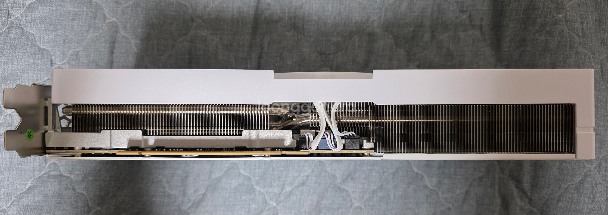 갤럭시 RTX 5080 WHITE--4