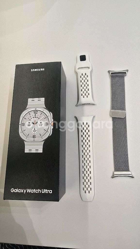 갤럭시 워치 울트라 화이트 풀박스 자급제 S급 +스트랩2개--0