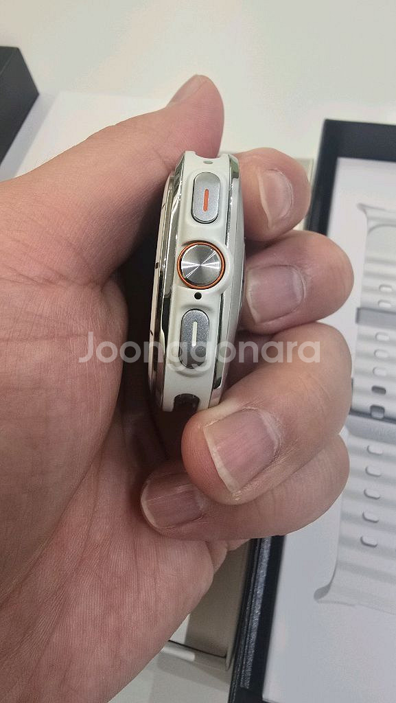 갤럭시 워치 울트라 화이트 풀박스 자급제 S급 +스트랩2개--3