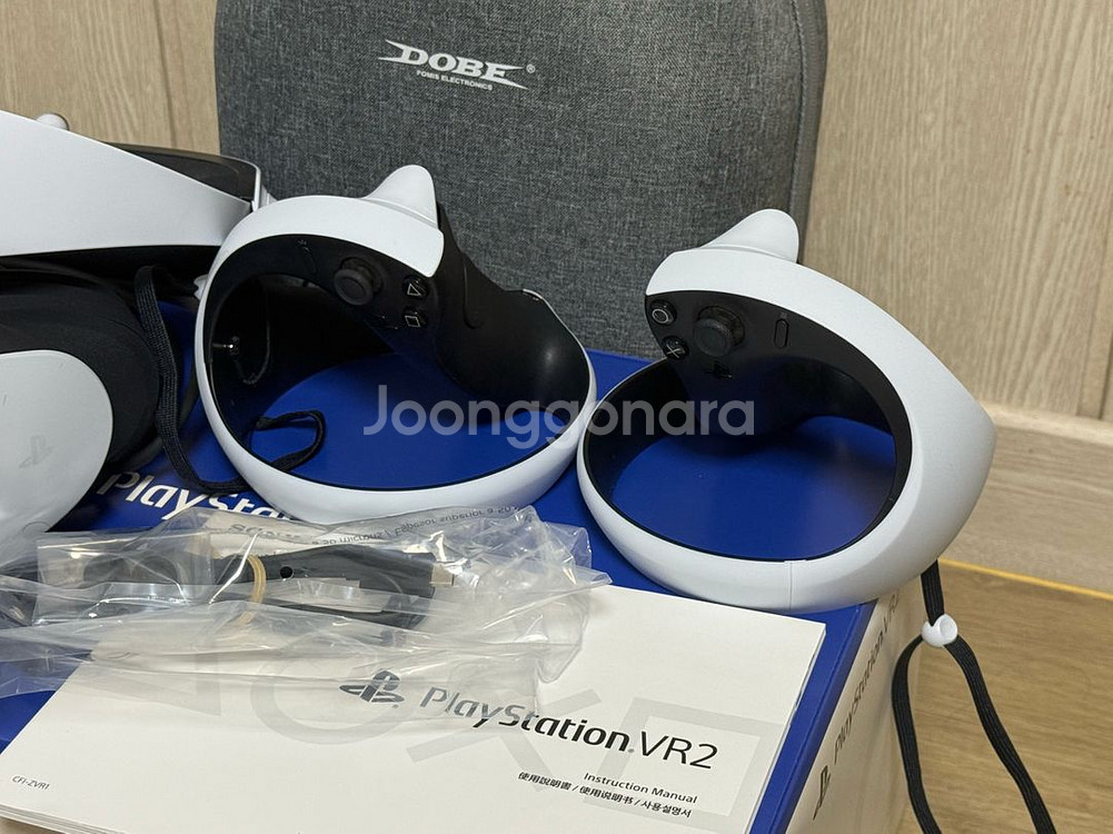 PS VR2 헤드셋 + 컨트롤러 2개 세트--1