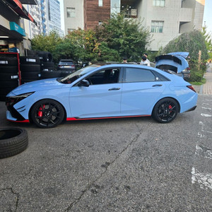 아엔 매트블랙 단조19인치 휠타이어