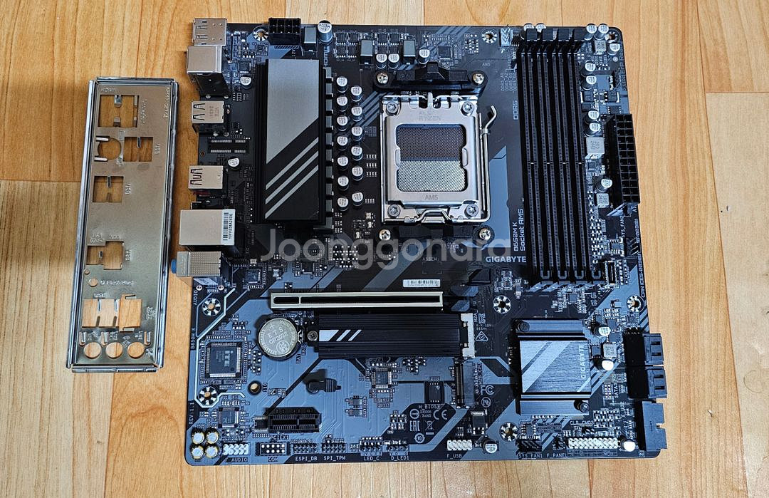 기가바이트 B650M K AMD 메인보드 판매합니다--0