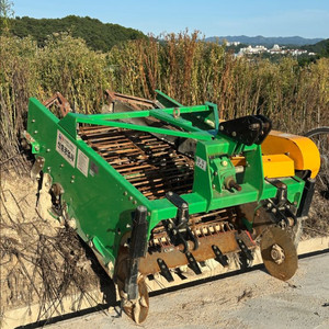 신흥 땅속작물수확기(SH-B1200N)