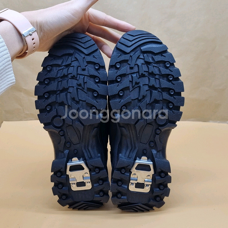 블랙야크 여성등산화240.--2