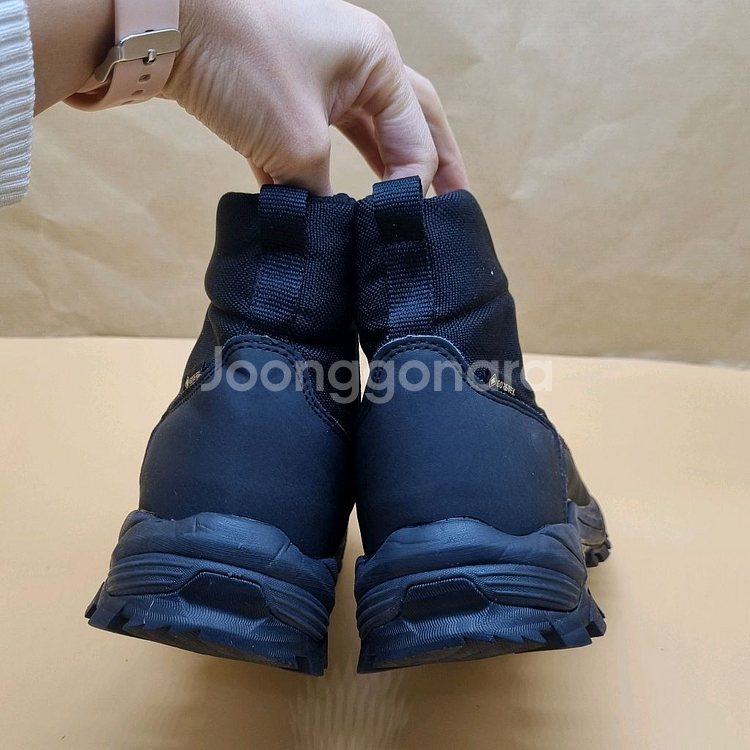 블랙야크 여성등산화240.--3