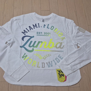 줌바 긴팔티셔츠 S 수선새상품