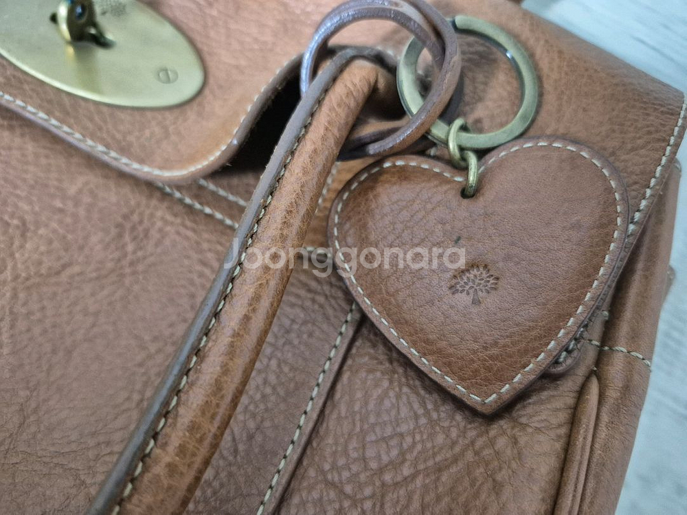 베이스워터 사첼백--1